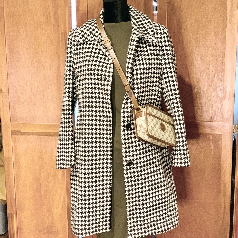 Houndstooth light coat